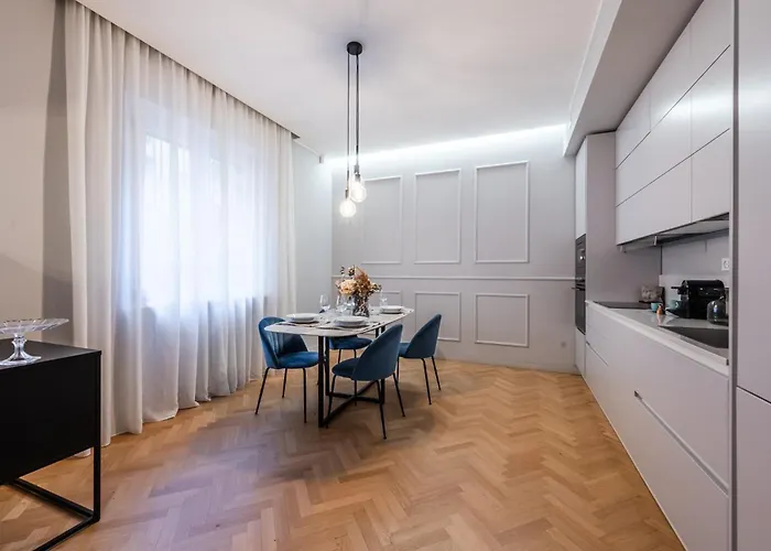 Elegant And Spacious Luxury In Bullona Apartmán Milán