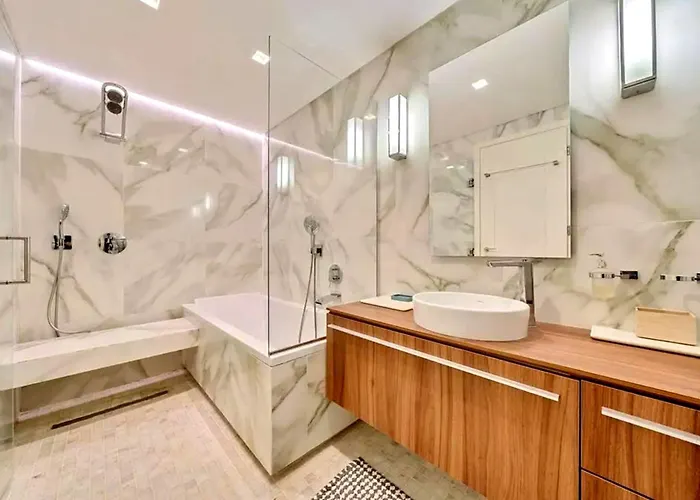 Spazioso Recentemente Ristrutturato Appartement Milan