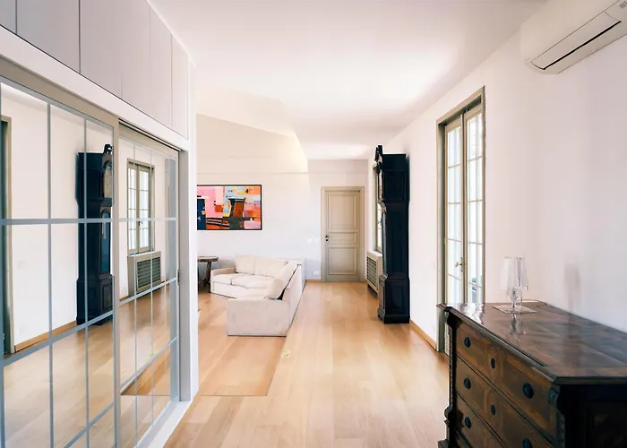 Comecasa Monte Napoleone Exclusive Apartmán *