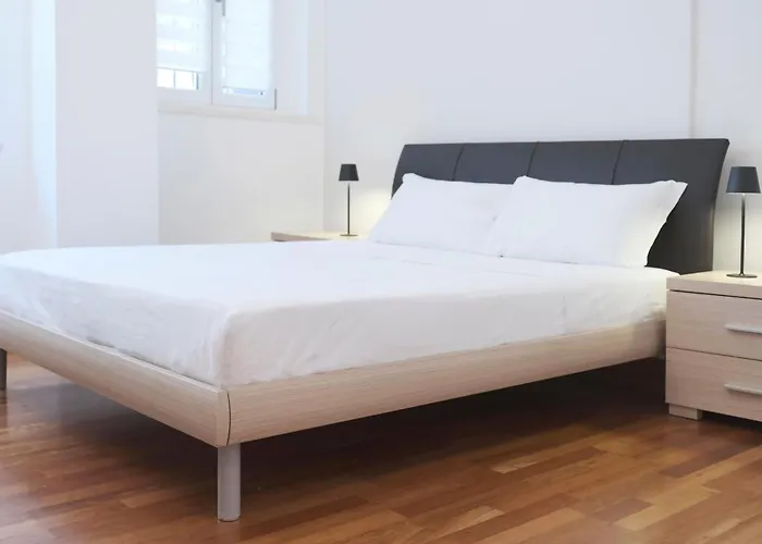 Comecasa 10 Min Walk To Duomo 2br Family Flat דירה *