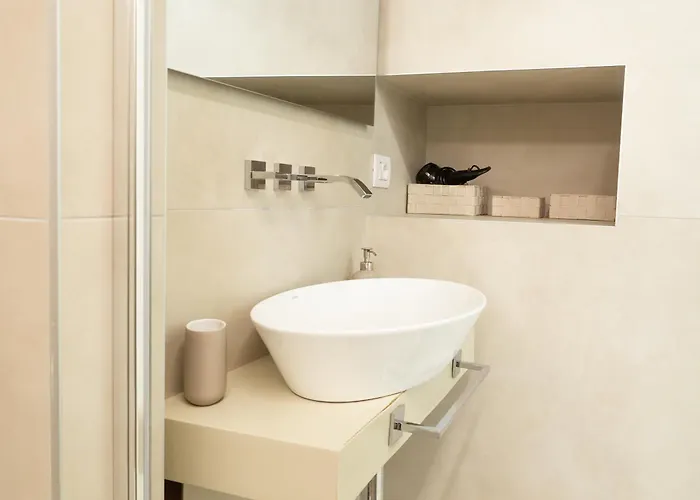 דירה Dimora Garibaldi - Bright And Quiet Nest - *