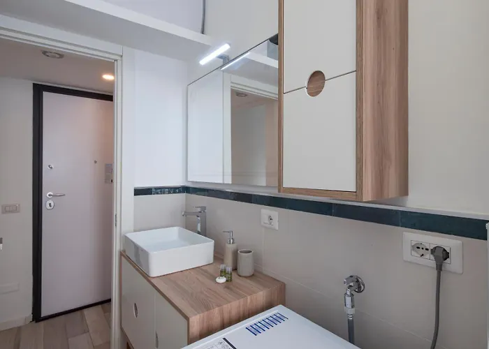 I-host - Cambiasi 8 아파트 *