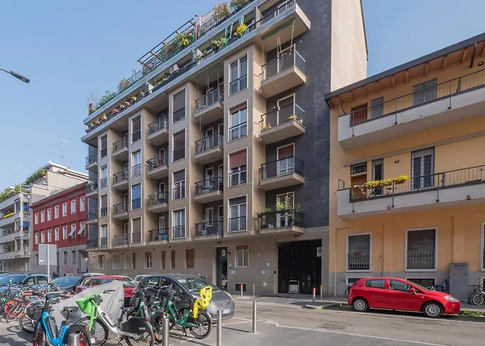 I-host - Cambiasi 8 * Milan
