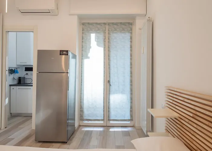 아파트 I-host - Cambiasi 8 *