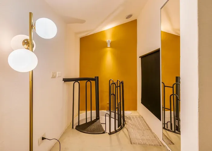 Garibaldis Gem - La Vista Apartmán *