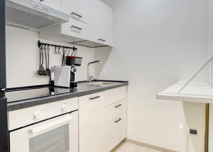 Hostmate - - Suzzani - Bicocca *