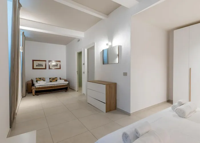 Monumentale M5 - 6 Ospiti & Famiglie Con 2 Bagni E