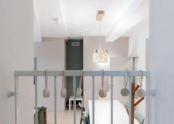 Monumentale M5 - 6 Ospiti & Famiglie Con 2 Bagni E דירה