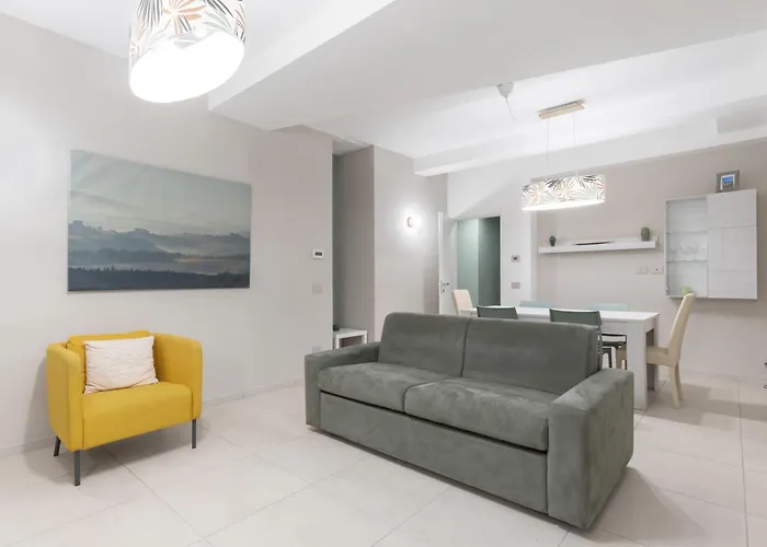 Monumentale M5 - 6 Ospiti & Famiglie Con 2 Bagni E *