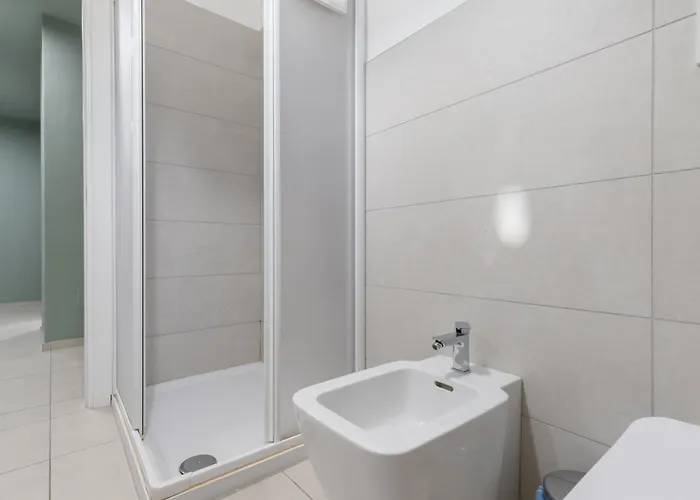 Monumentale M5 - 6 Ospiti & Famiglie Con 2 Bagni E