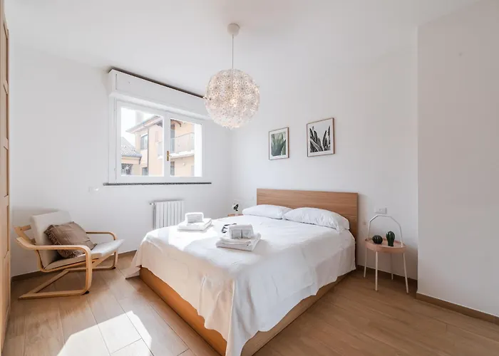 7 Piano Panoramico Nel Cuore Dei Navigli * Milán