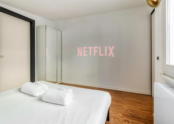 Duomo3'-skylight-idropool-private-cinema-freepark Apartmán