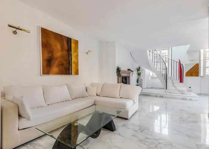 Duomo3'-skylight-idropool-private-cinema-freepark Apartmán