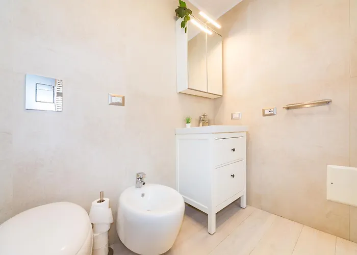 Navigli Panoramica Terrazzo Free Parking Ac Wifi * Milánó