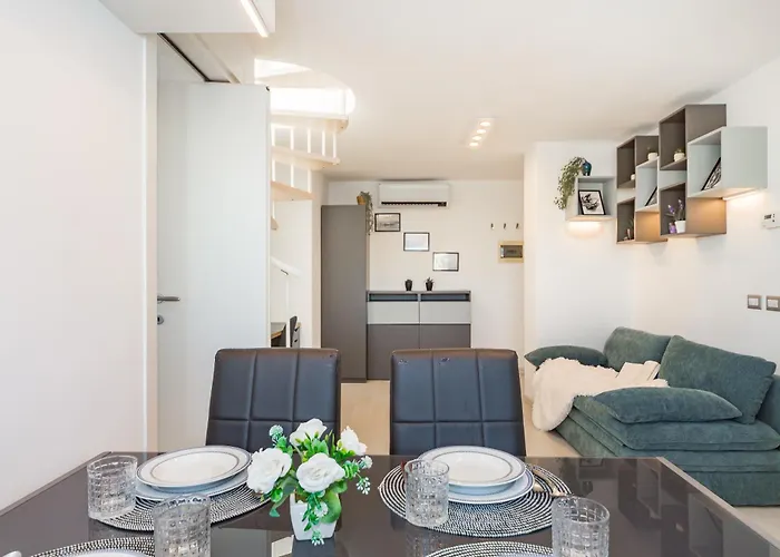 Navigli Panoramica Terrazzo Free Parking Ac Wifi Apartman *