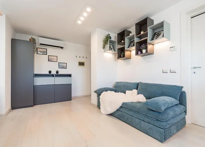 Navigli Panoramica Terrazzo Free Parking Ac Wifi Milánó