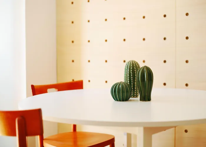 Appartement Just Urban - 1br With Outdoor Space - 10 Min Duomo By Tram Milaan