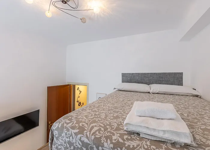 Apartament Maggie's House Citta Studi - 12min Fs *