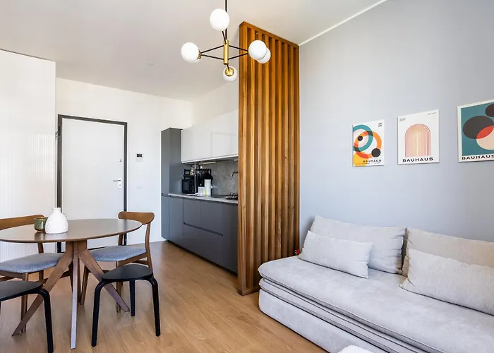 New Flat Near Ieo And Olympic Village Mediolan