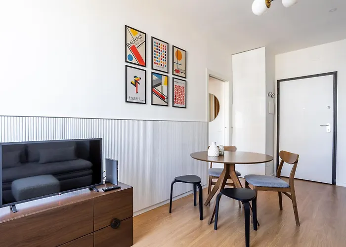 New Flat Near Ieo And Olympic Village *