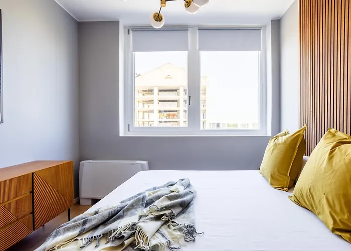 New Flat Near Ieo And Olympic Village *