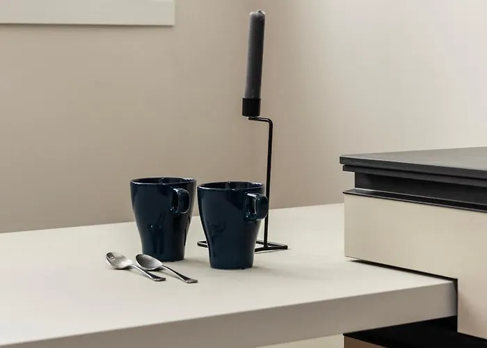 Youhosty - Zanella 68 *