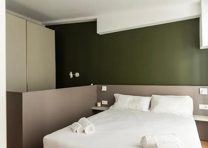 Youhosty - Zanella 68 *