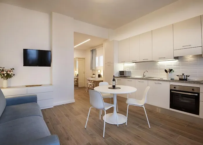 アパート Laru Porta Romana 5 Minutes From The Subway *