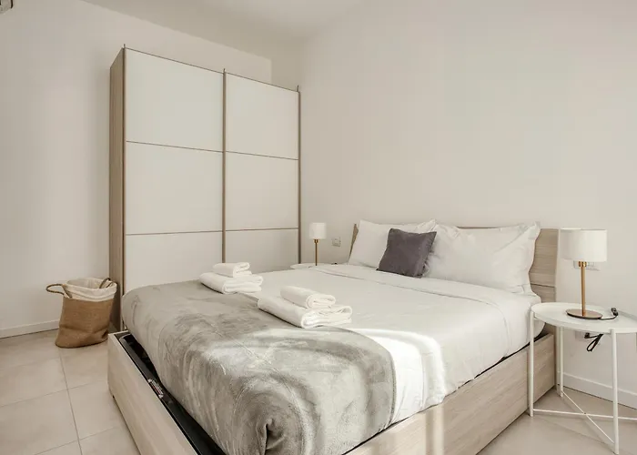 Just Urban - Modern 1-br Navigli - Metro M2 Apartamento