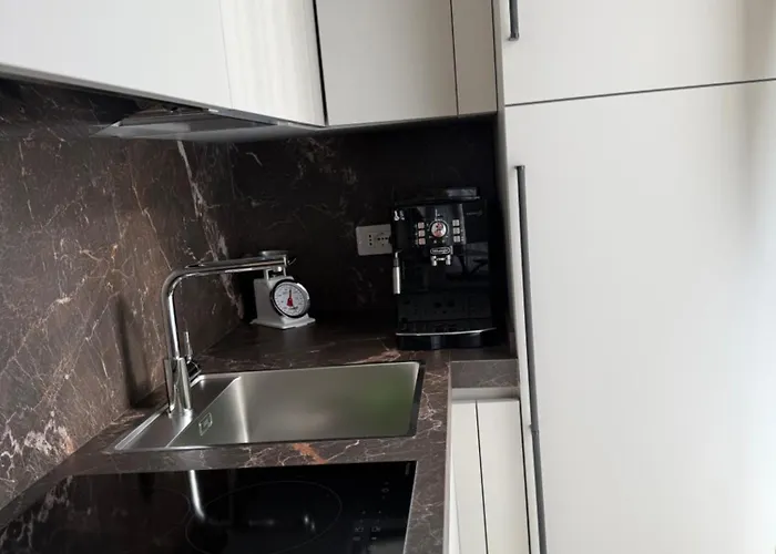 L'incanto Delle 9 Torri 3* Милан