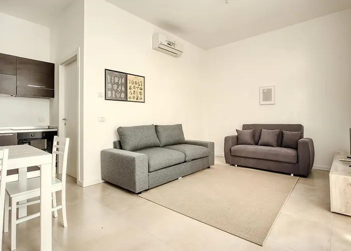 Just Urban - Modern Navigli - Metro M2 *