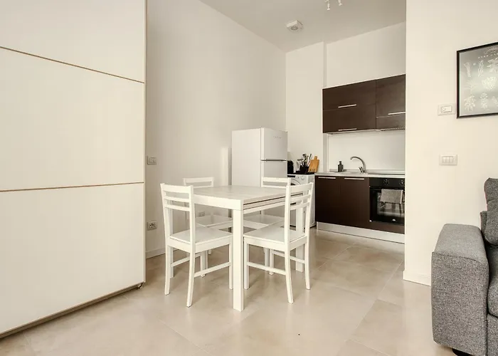 Just Urban - Modern Navigli - Metro M2 * Milano