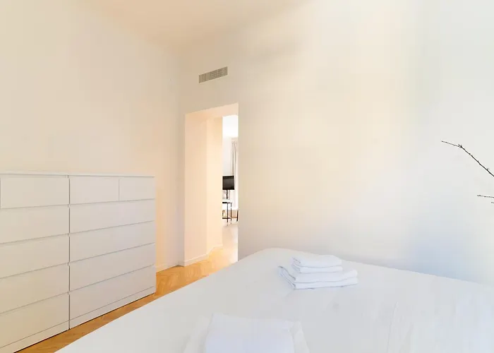 Porta Venezia - Castaldi - Repubblica Trilocale Di Lusso Lägenhet Milano