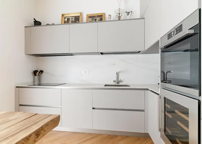 Porta Venezia - Castaldi - Repubblica Trilocale Di Lusso *