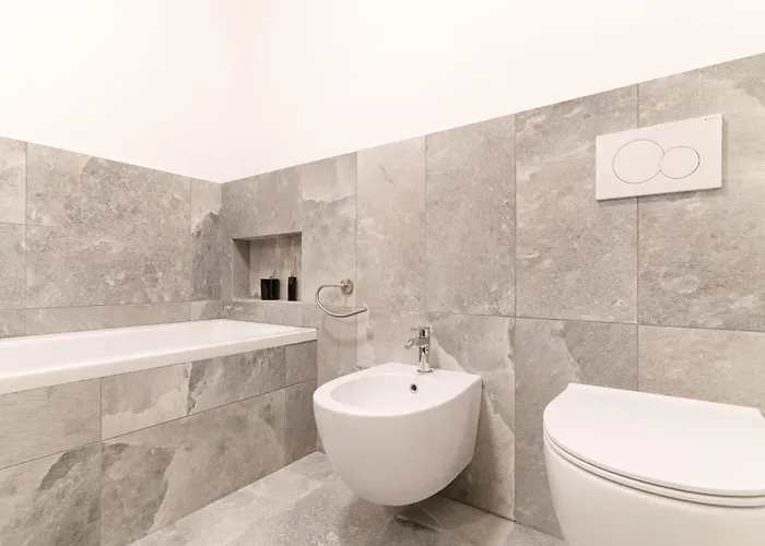 Lägenhet Porta Venezia - Castaldi - Repubblica Trilocale Di Lusso