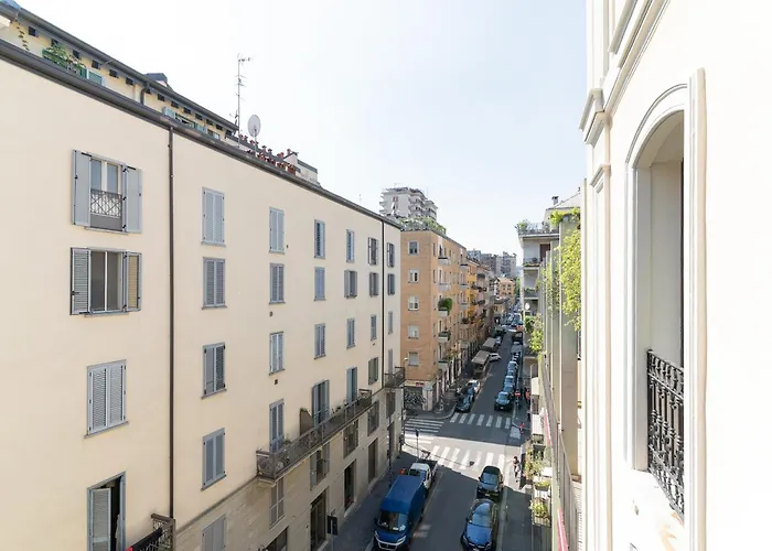 Lägenhet Porta Venezia - Castaldi - Repubblica Trilocale Di Lusso Milano