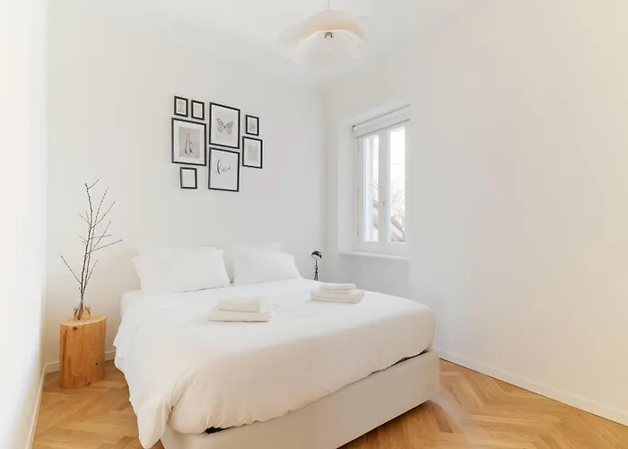 Lägenhet Porta Venezia - Castaldi - Repubblica Trilocale Di Lusso *