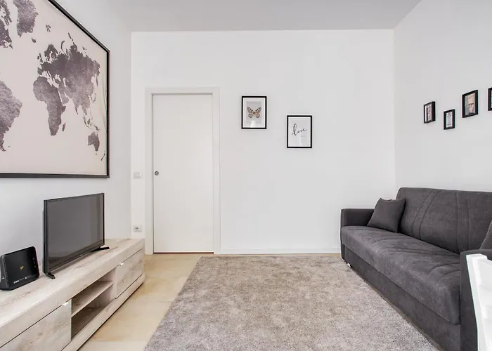 Just Urban - Bright Renovated 1-br Near Navigli & Metro M2 Apartman