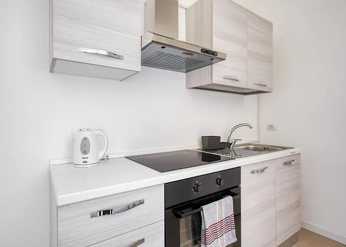 Just Urban - Bright Renovated 1-br Near Navigli & Metro M2 *