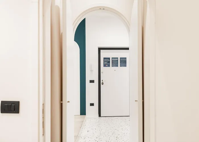 Easylife - - Borgonuovo 4 S - Centro Storico