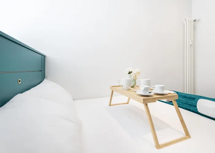 Easylife - - Borgonuovo 4 S - Centro Storico Appartement *