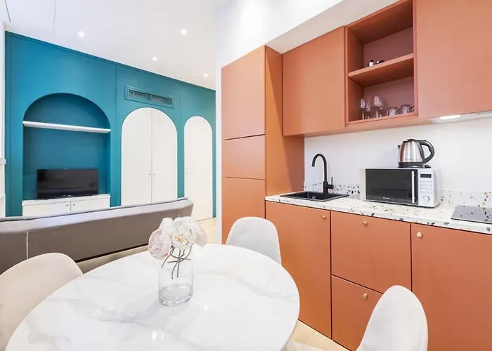 Easylife - - Borgonuovo 4 S - Centro Storico