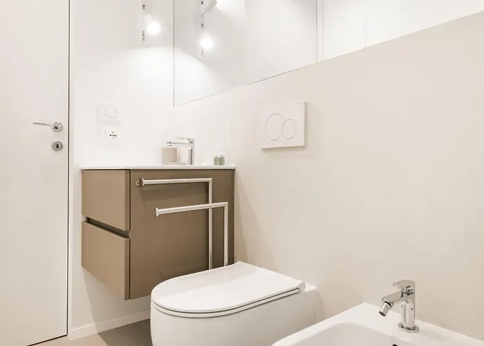 Easylife - Eleganza Raffinata Con Balconi In Porta Venezia *