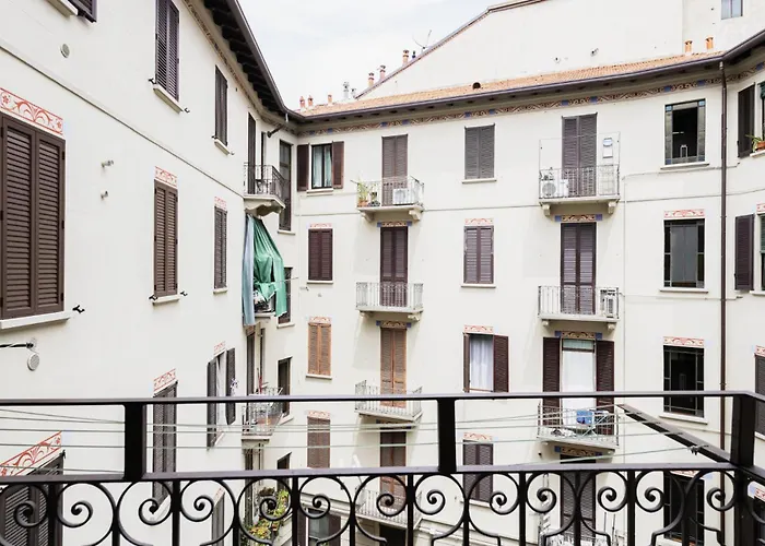 Easylife - Eleganza Raffinata Con Balconi In Porta Venezia Appartamento