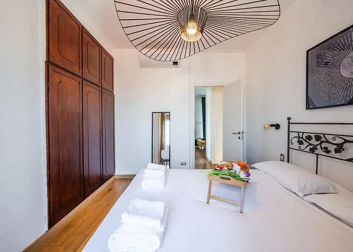 Navigli-darsena Terrazza Esclusiva Sulla Citta Milano