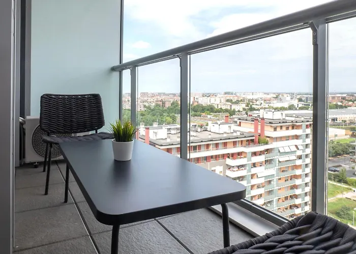 Skyline House - Free Parking & Terrace