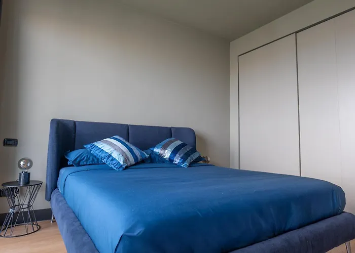 Skyline House - Free Parking & Terrace *