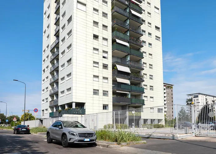 Skyline House - Free Parking & Terrace *