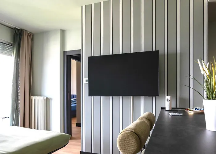 Skyline House - Free Parking & Terrace * Milan