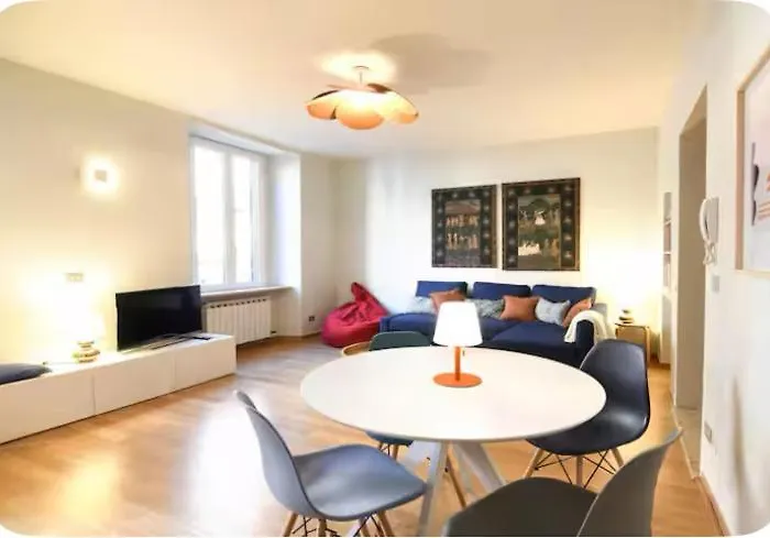 Corso Genova Apartment, Navigli Area, Center *